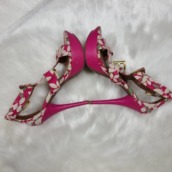 Miss Me? Floral Platform Stilettos - Picture 9 of 16